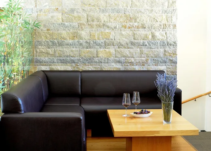 מלון & Loewen אולם